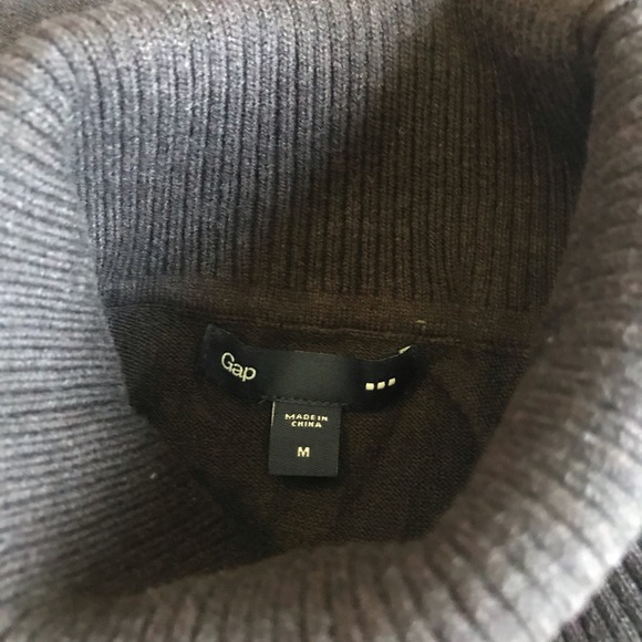 GAP Turtle Neck Bundle - Picture 7 of 8